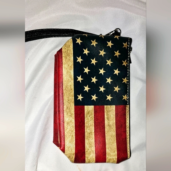 None Handbags - American Flag Wrislet